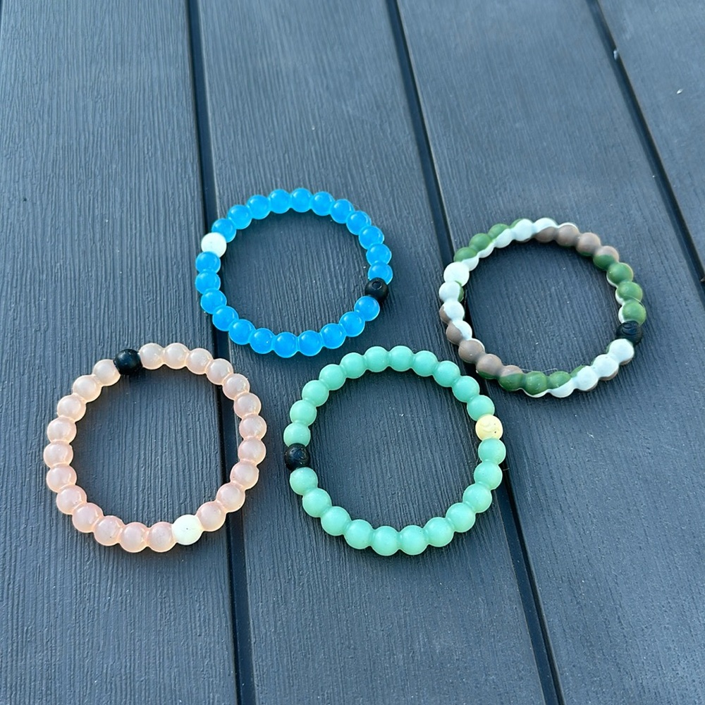 Lokai Bracelets Set Of 4 Preowned Size Small - image 1